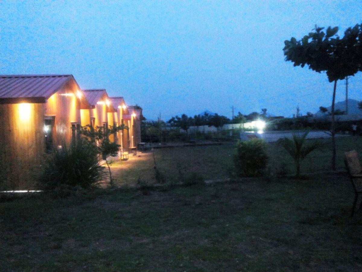 The Rustic Pines Hotel Udaipur Eksteriør billede